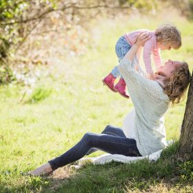 park, mother, girl-3089907.jpg